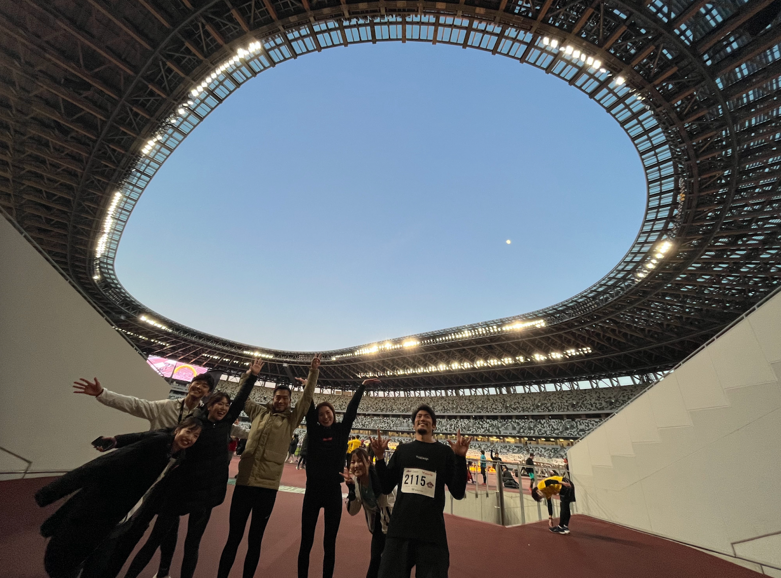 【Acialリレーマラソン！】国立競技場をみんなで42.195キロバトン繋ぎました！！！