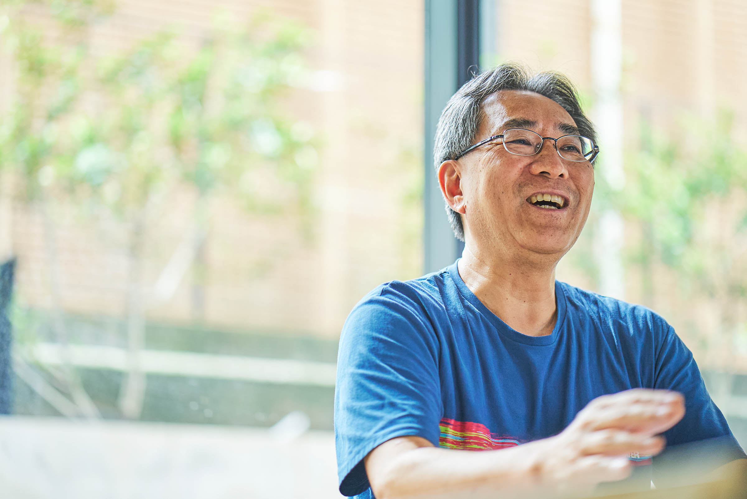 【社員インタビュー】法務部の60代社員鈴木さんに、スタートアップ企業の魅力を聞いてみた