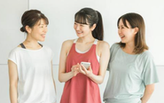 弊社は人材の採用育成に力を入れており、多くの社員が未経験🔰からインストラクターとして活躍しております！