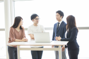 Engineers and sales staff are talking for better service