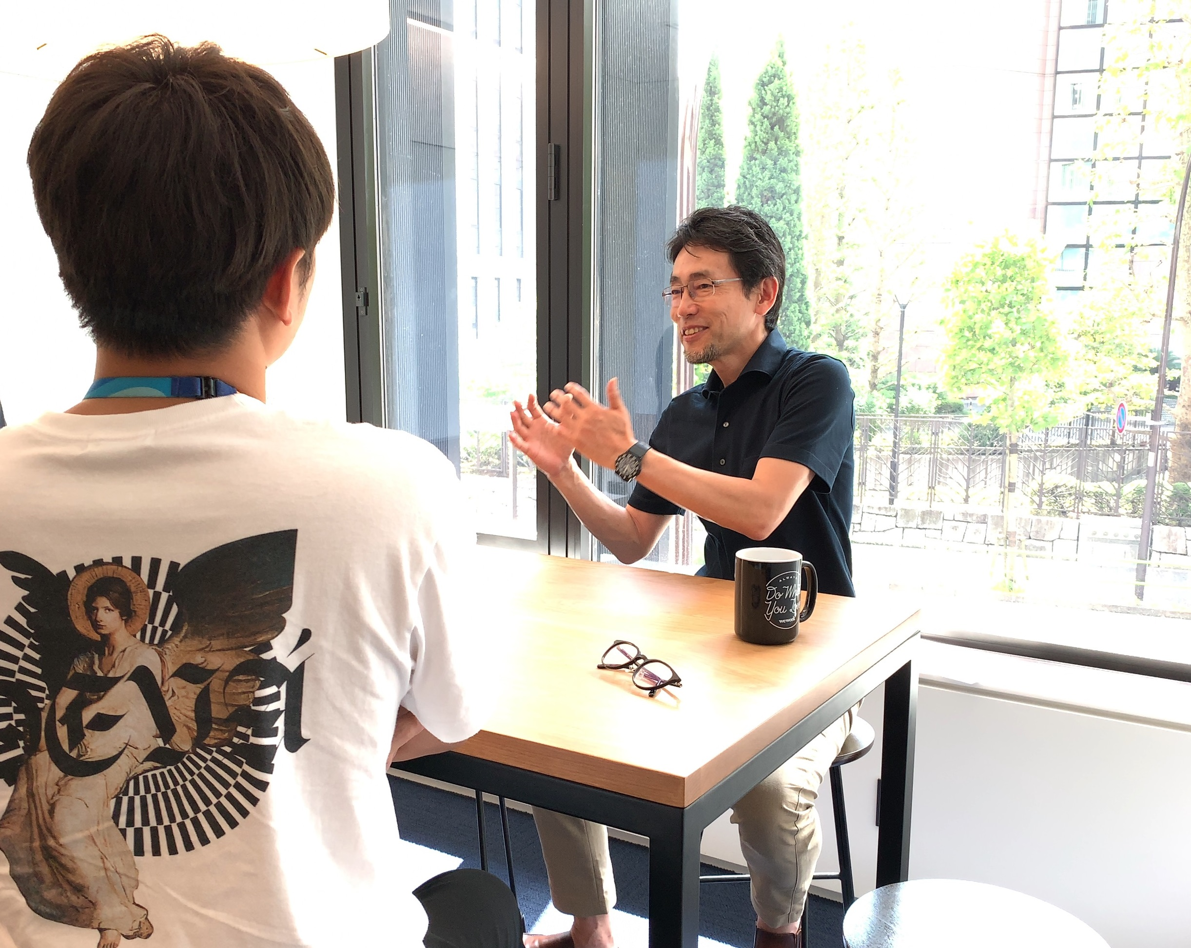 コーチングの第一人者・山田博さんと気の向くまま一時間対話してみた。気付いたら「感情やエゴを抱えて生きる人間の愛おしさ」について話してた。