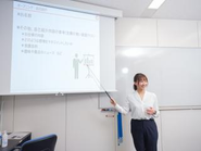 説明の順番、間の取り方、質問への返し方までフィードバックを受ける