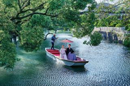 御花の文化財や水路が巡る、風情あふれる水郷・柳川の立地を活かし、お客様の忘れられない1日のために、私たちは最良のおもてなしでお迎えいたします。