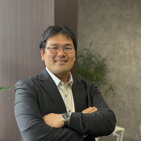 S． SHINICHIRO