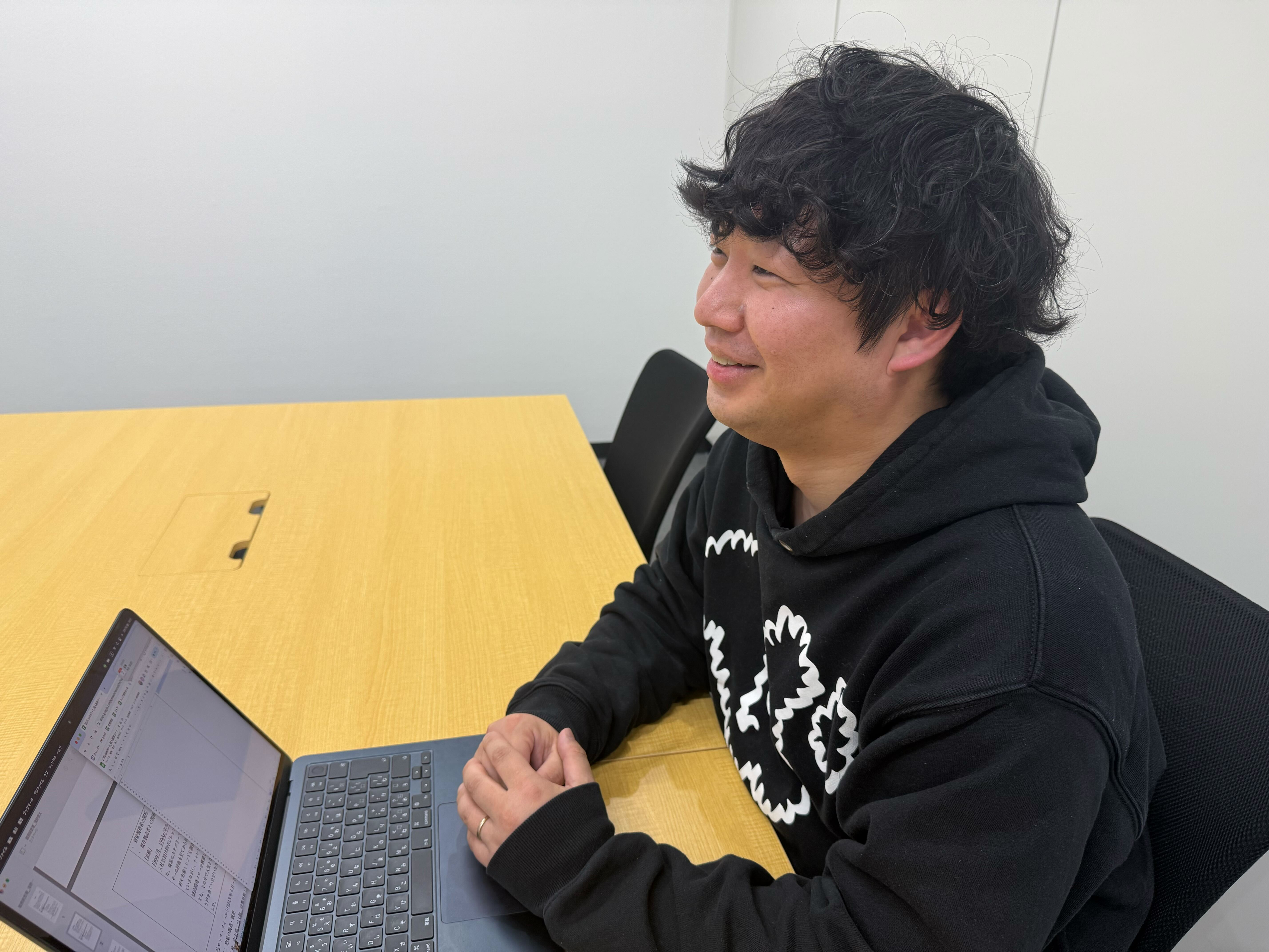 商品開発やバイヤーを目指す人へ – スナックミーあさのさんインタビュー