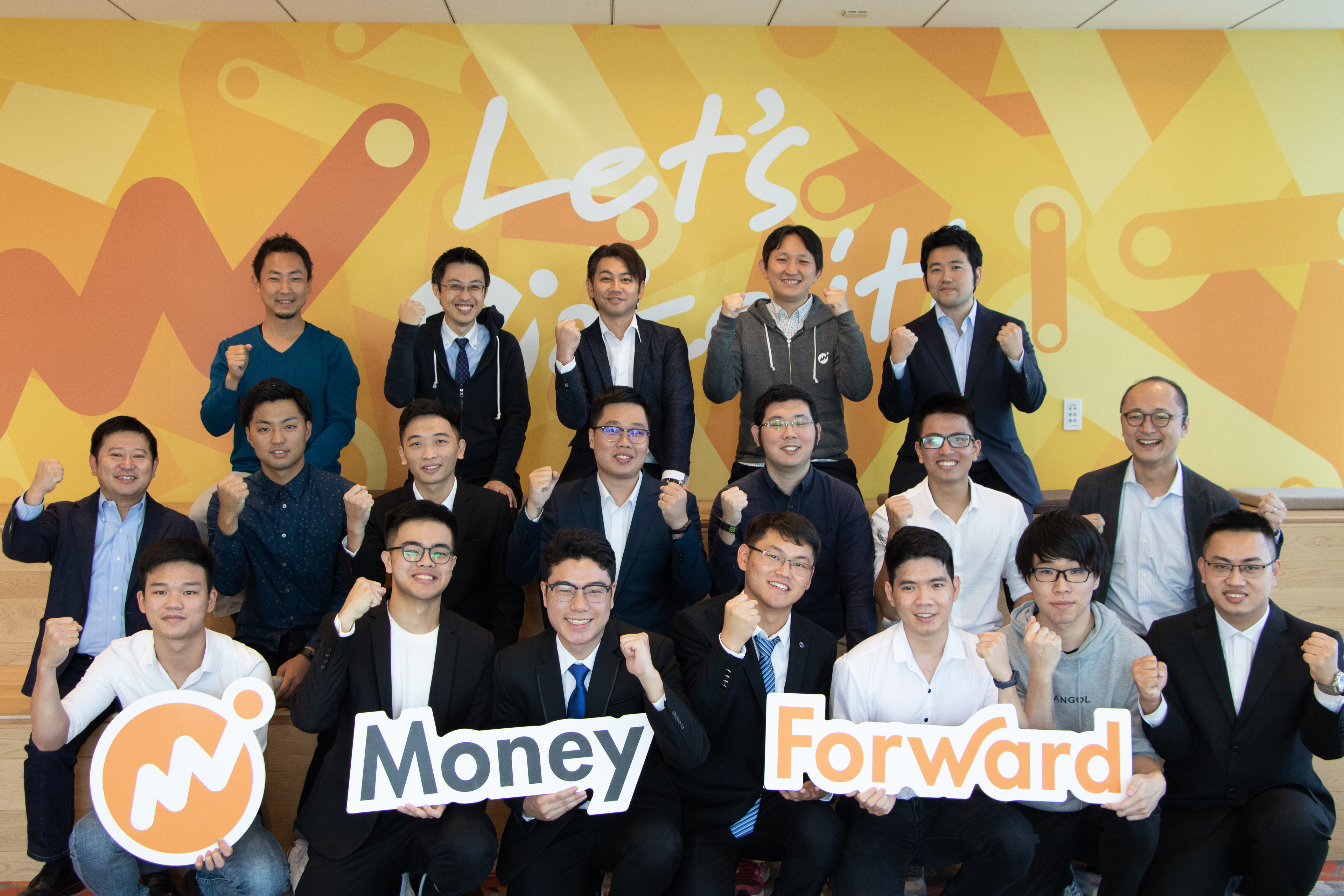 11月1日に“秋の入社式”を行いました！～日本・ベトナム・中国・台湾の4ヵ国12名のはじまりの1日～