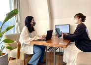 アイデアも社内で出し合い、全員で議論していきます。