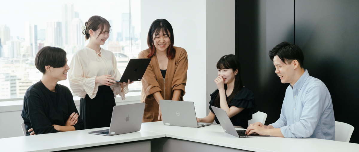 Tech×人で日本の商習慣をDX化｜新しい価値を作り届けるWebエンジニア