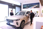 豊洲支店　VOLVO