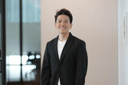 テクノロジーの力で世界を前へ。代表 高原 大輔。