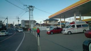 東日本大震災翌日の様子。手巻きで地域住民・緊急車両・通信インフラ施設にエネルギー供給を行ってまいりました。