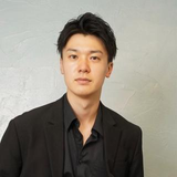 德留 魁人