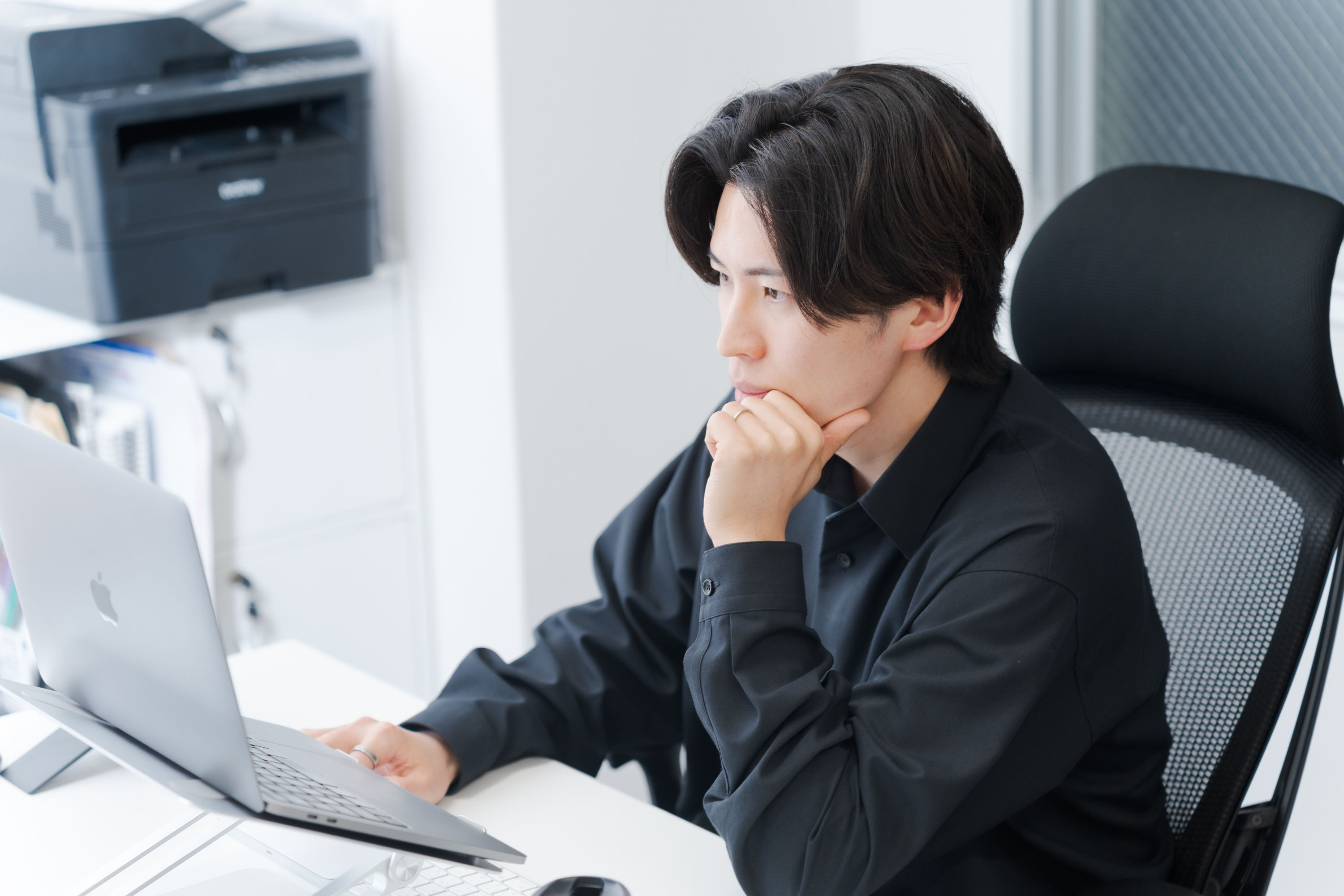 【社長インタビュー】「就活の教科書」編集長の岡本 恵典「就活生目線で偏りのない情報を届けたい」