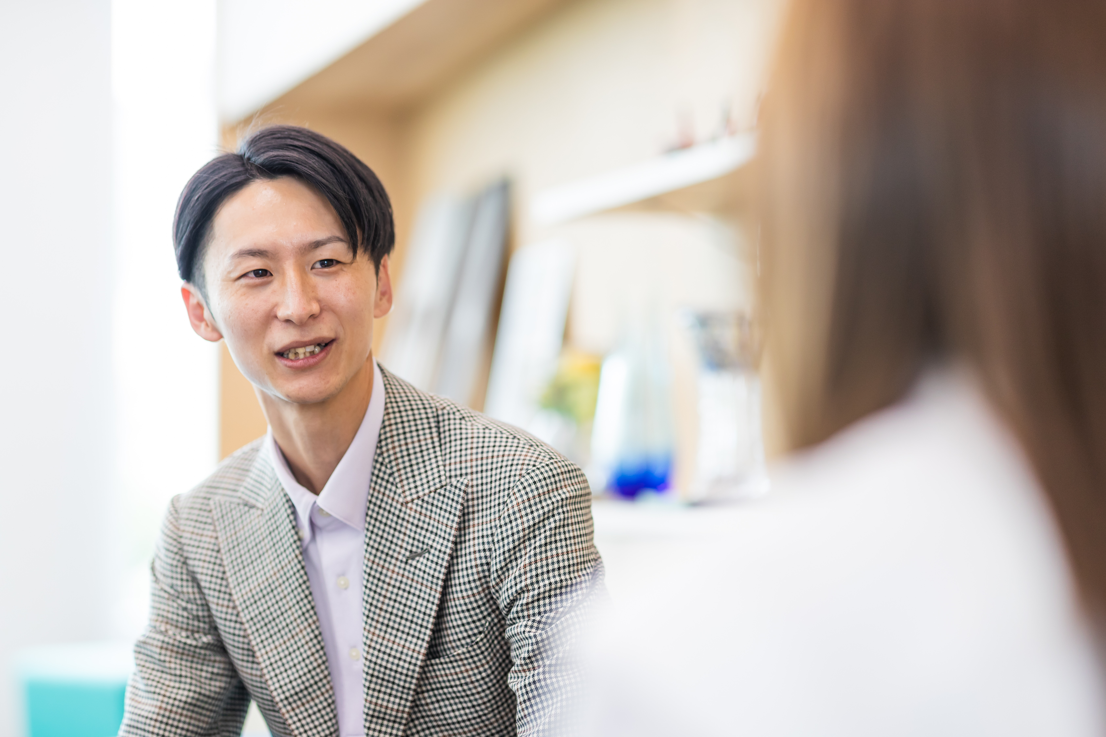 日本リビング保証：直近５期で、売上は2.5倍・経常利益は8.5倍。急成長を支える社員を紹介します。＜男性社員編＞