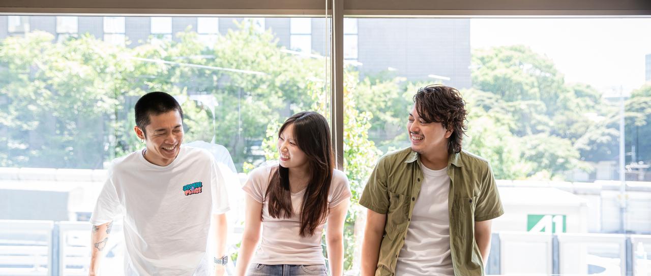 100%自社開発の配信アプリ：フロントエンジニアを募集！9割が経験0入社！