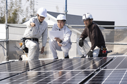 メインとしているのが、太陽光発電システム機器事業。プランニングから施工まで一貫してお任せいただいております。