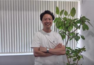 代表の坂根。壁がなくオフィス出社日は皆に話しかけてます笑