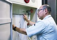 消防設備の点検をしたり。