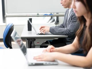 受講者が学びに集中できる環境。その裏側を技術で支える