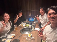 プライベートの様子。本気で向き合い続けている仲間だからこそ、絆はとても深いものになります。