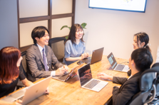 インフルエンサープラットフォームを活用したマーケティング担当者を募集中！