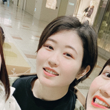 東 綾