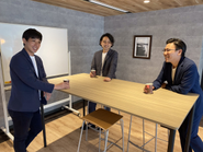 社員一人一人が裁量権を持って、働いております。