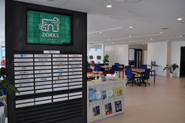 ベンチャー企業が集結するシェアオフィス「ZORKS 沖縄」を運営しています。参画企業と連携・協力しながら、大きな組織体をつくり、プロジェクトを進めています。
