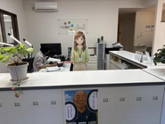 ジョブテラス山の畑に入ると、陽菜ちゃんがお出迎えします