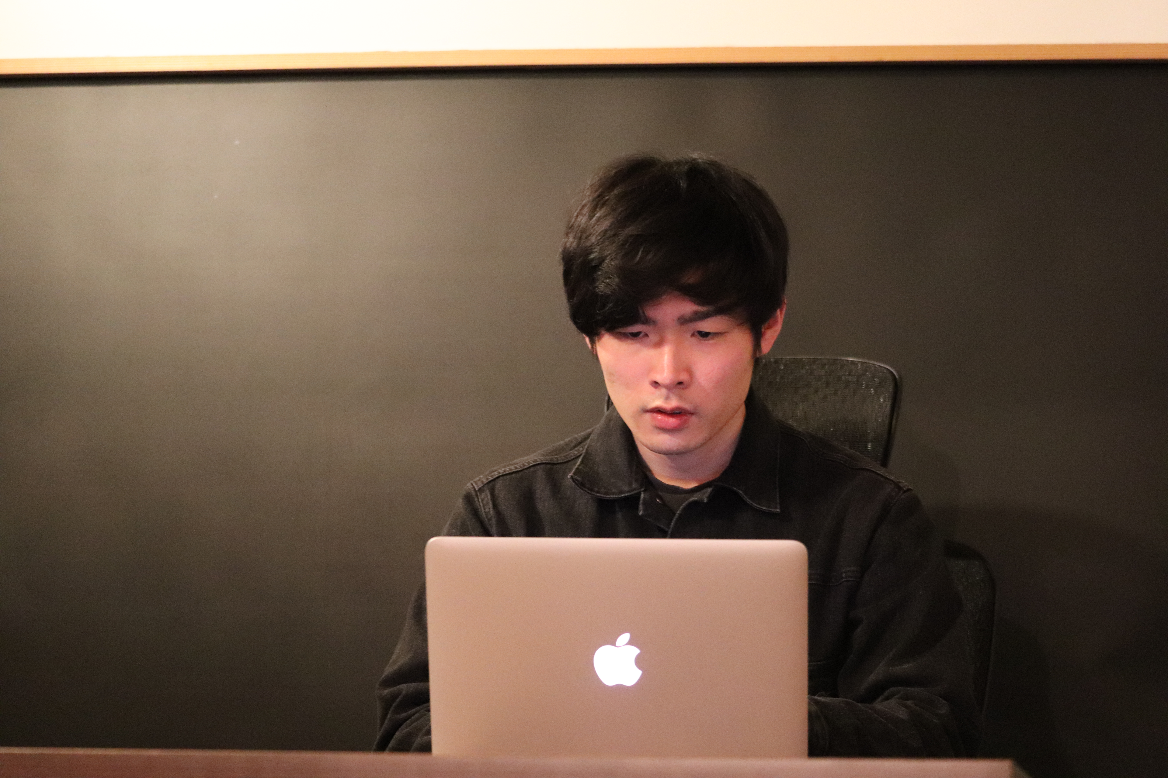 【エンジニアインタビュー】未経験からエンジニアに転身〜技術力向上のための取り組みが魅力のひとつ〜