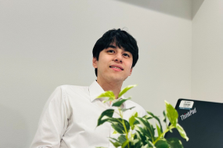 結果より過程を大切にする営業へ。生成AIも自然と学べる、IT業界デビューを