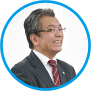 吉川社長は、温和な性格でみんなのお父さん的な存在です。