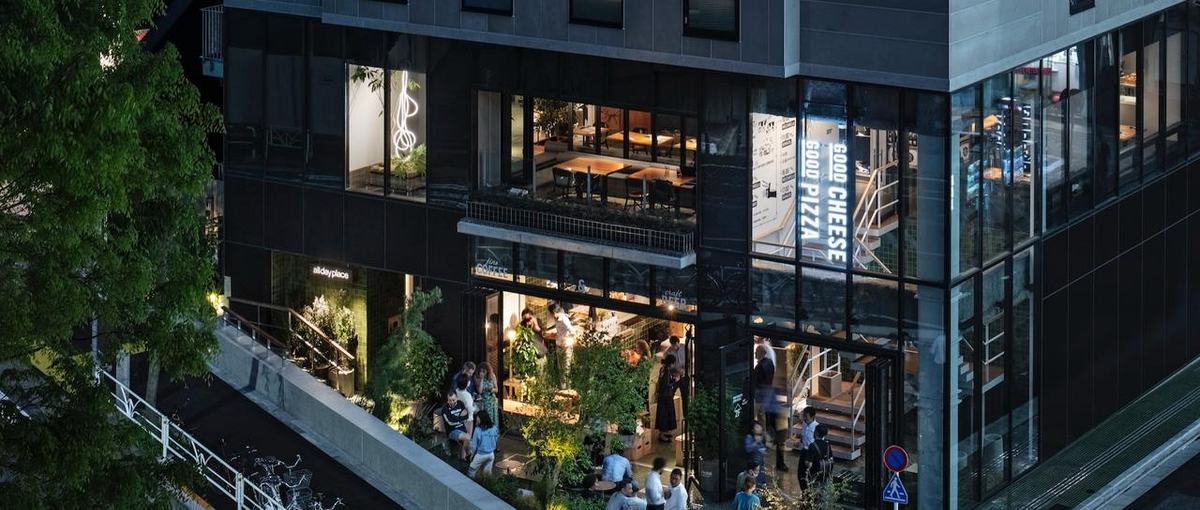 ホテリエ×独自のスキル！企画やラジオができる環境で、運営企画スタッフ募集