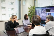 社内の会議風景