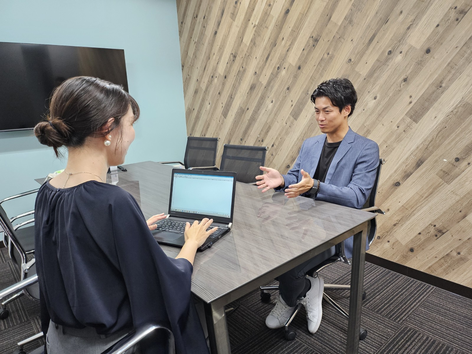 営業歴7年│異業種から転職してきた生粋の営業マンにインタビュー
