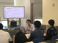 過去にLABOで実施したデータベース研修の風景。この時研修講師を務めたのは、oracleデータベースの構築案件を経験した角谷さん。