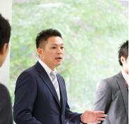 入社5年目から最年少役員を務める小櫃。