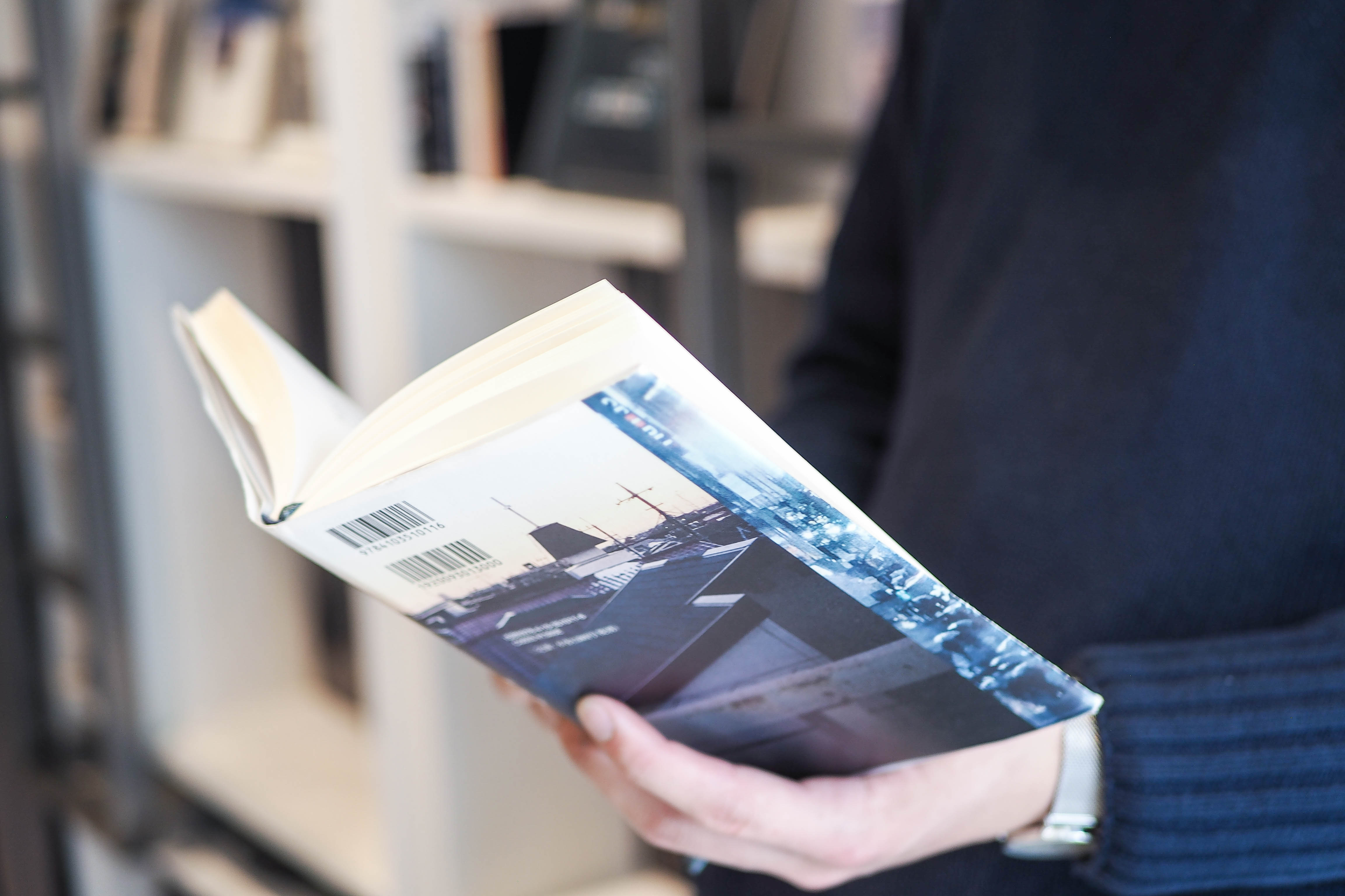 読書が苦手だった私を変えた1冊の本【新米広報コラム#001】