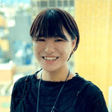 両角 衣織