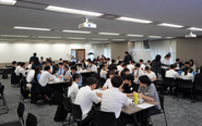 社会人だけではなく就活生同士の交流も活発です！