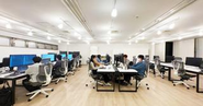 清潔感のあるオフィスで作業に集中できる環境を整えています。
