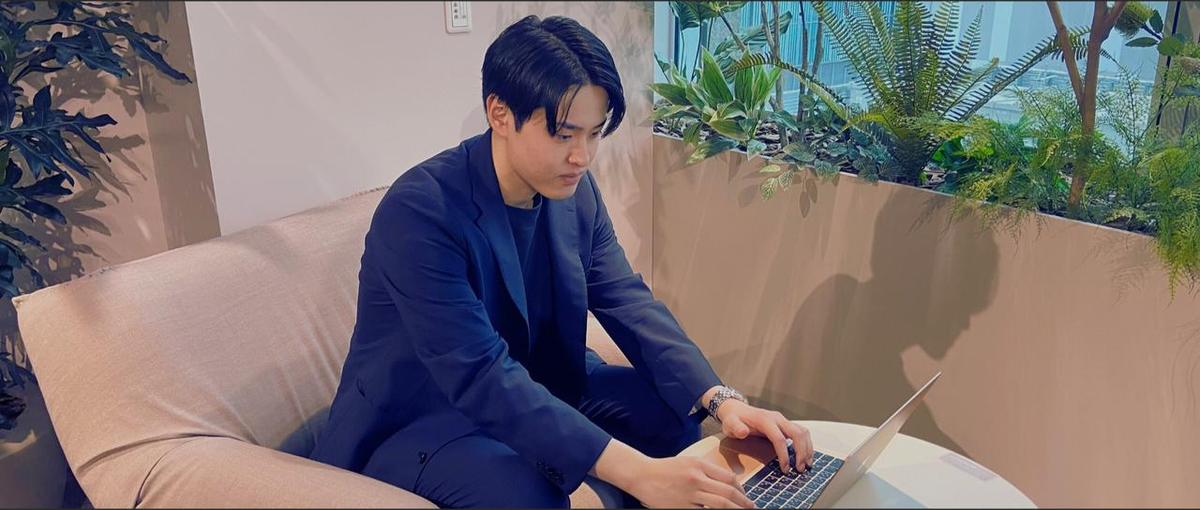 成果主義でキャリアを前倒し。無形商材営業で同世代を出し抜く活躍をしよう！