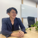 濱野 友也
