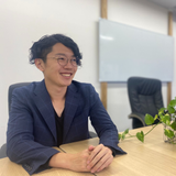 濱野 友也