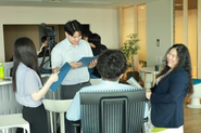 若手からベテランまで幅広い世代がいますがみんな仲良いのでフォロー体制も安心してください！