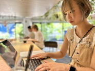 個人作業に没頭中。とても清々しい顔をしています！