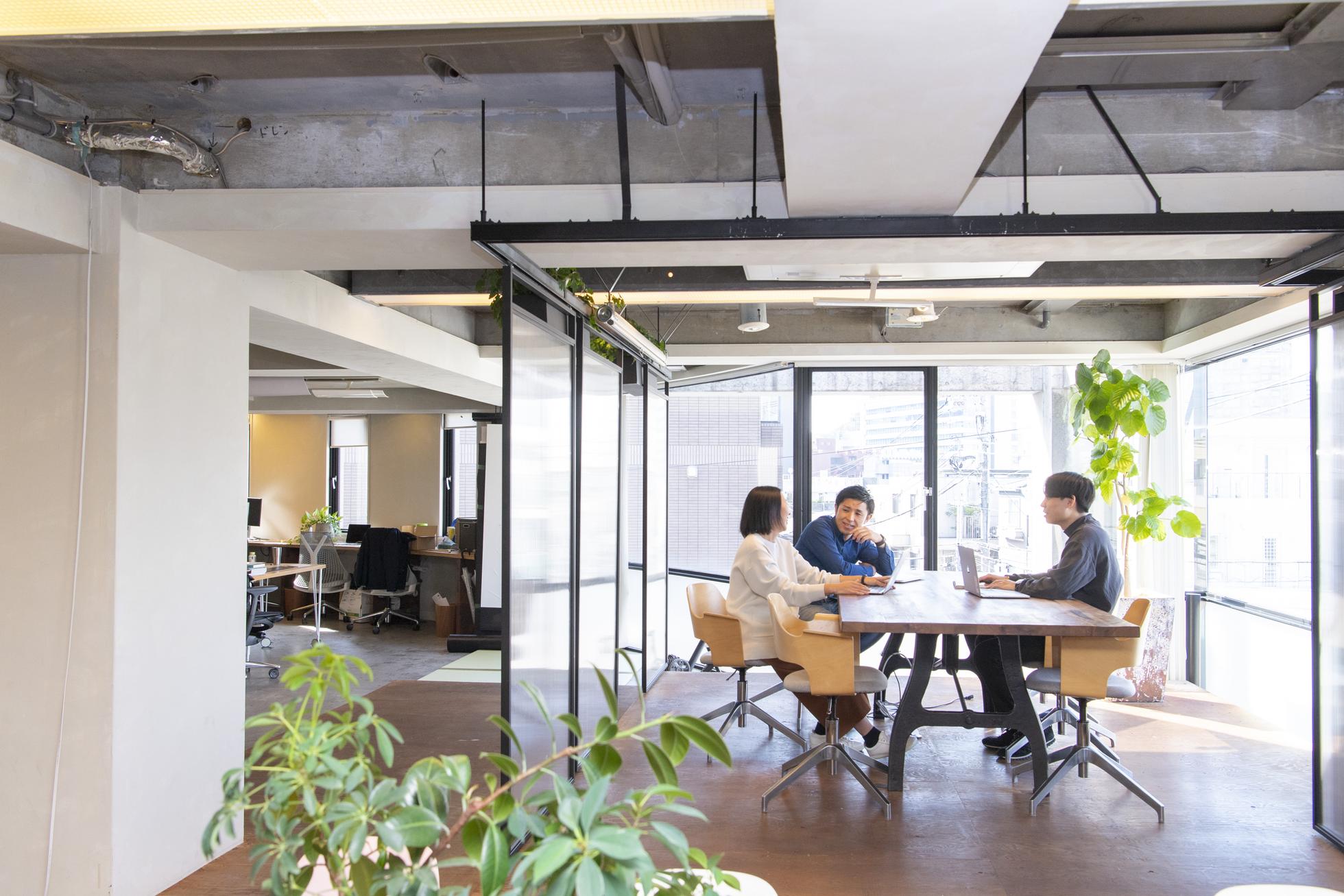 全国採用／大型メディアのグロースを目指し運用〜コンサルを担うディレクター！ - 株式会社イノベーター・ジャパンのWebディレクターの採用 -  Wantedly