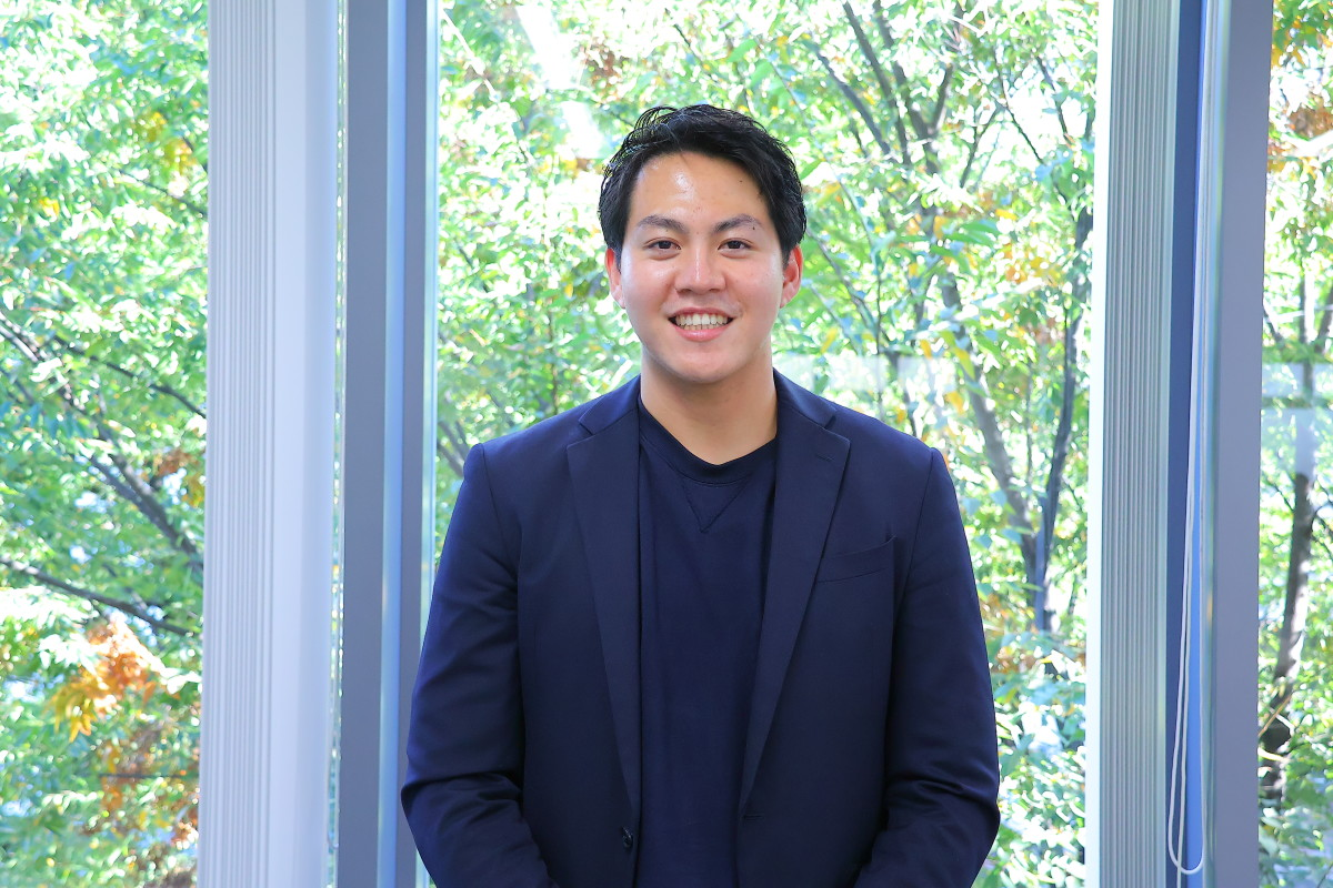 【社員インタビュー】企業の”要”に携わる！バックオフィスやコンサルティングの経験を活かし、人材コンサルタントへ転職