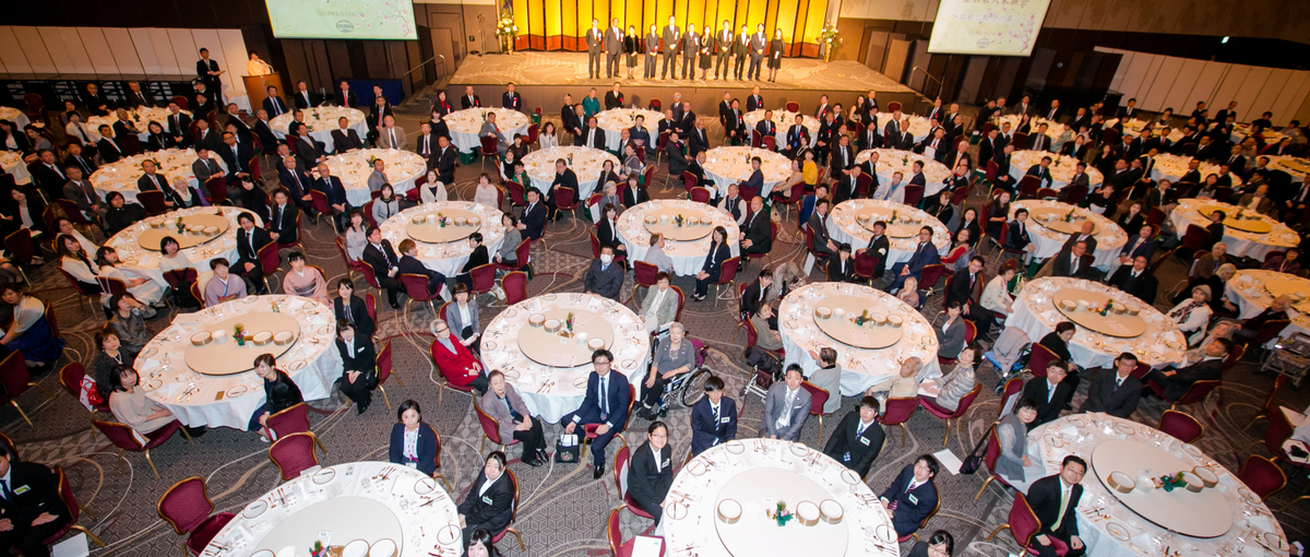 介護に、もっとクリエイティブな選択肢を。挑戦を歓迎する職場。