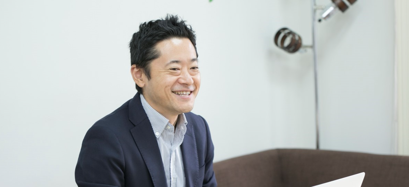 新卒がCEOの心の内に迫る！！趣味は仕事！？いつでも明るい訳は！？【CEOインタビュー】